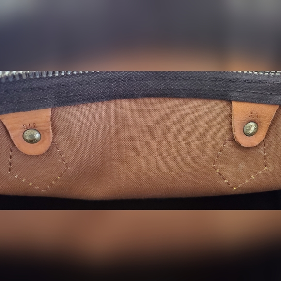 LV Monogram Speedy 40 (Box, 2 Organizers, Dust bag, Luggage tag, Lock&Key) - Picture 12 of 16